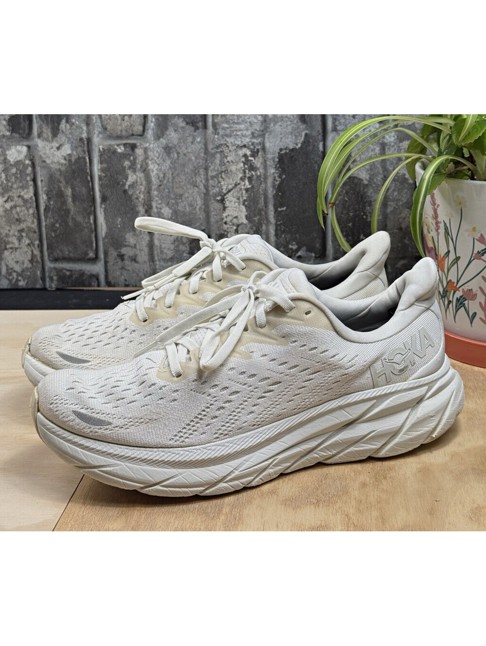 HOKA Clifton 8 White Low Top Lace-Up Mesh Sneaker Rubber Outsole 1119394-WWH
